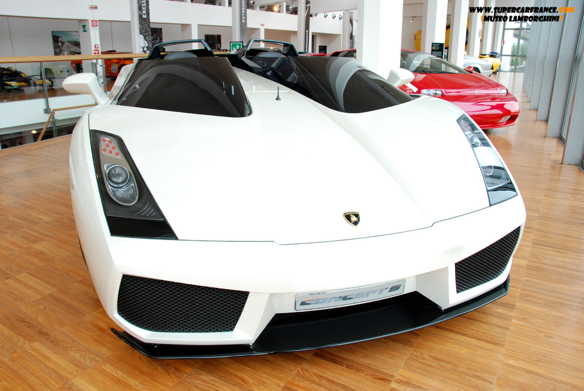 http://www.supercarfrance.com/Museo-Lamborghini/28-Gallardo_Concept_S.JPG