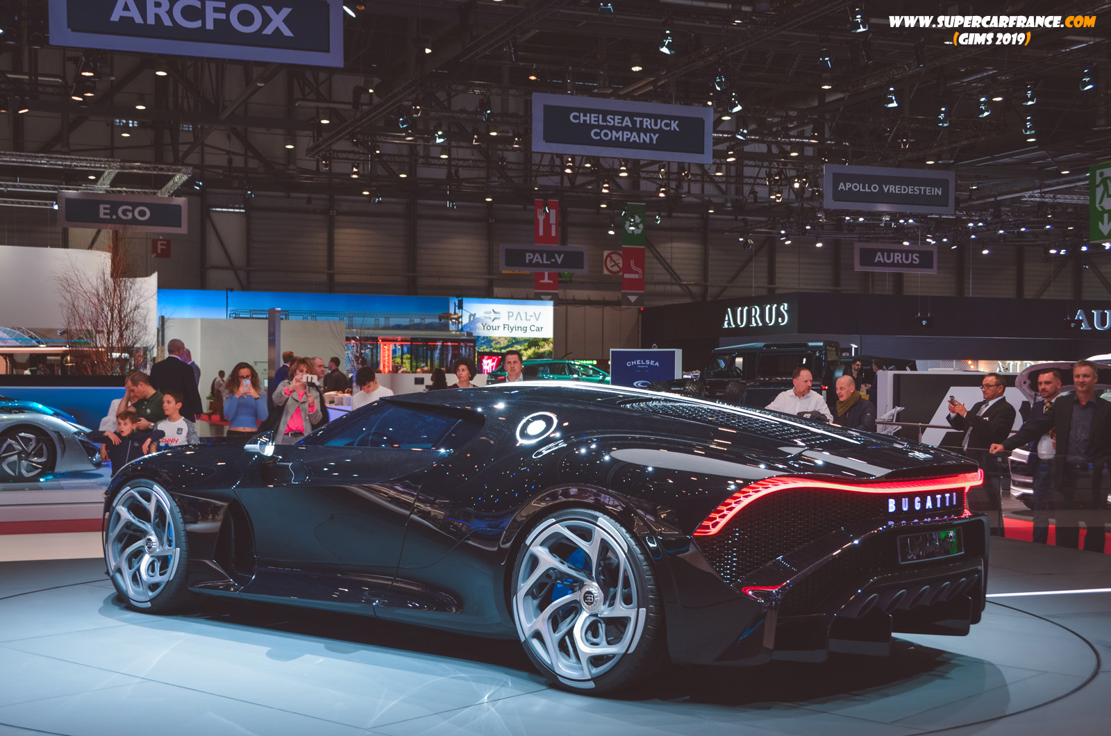 122 Bugatti La voiture noire