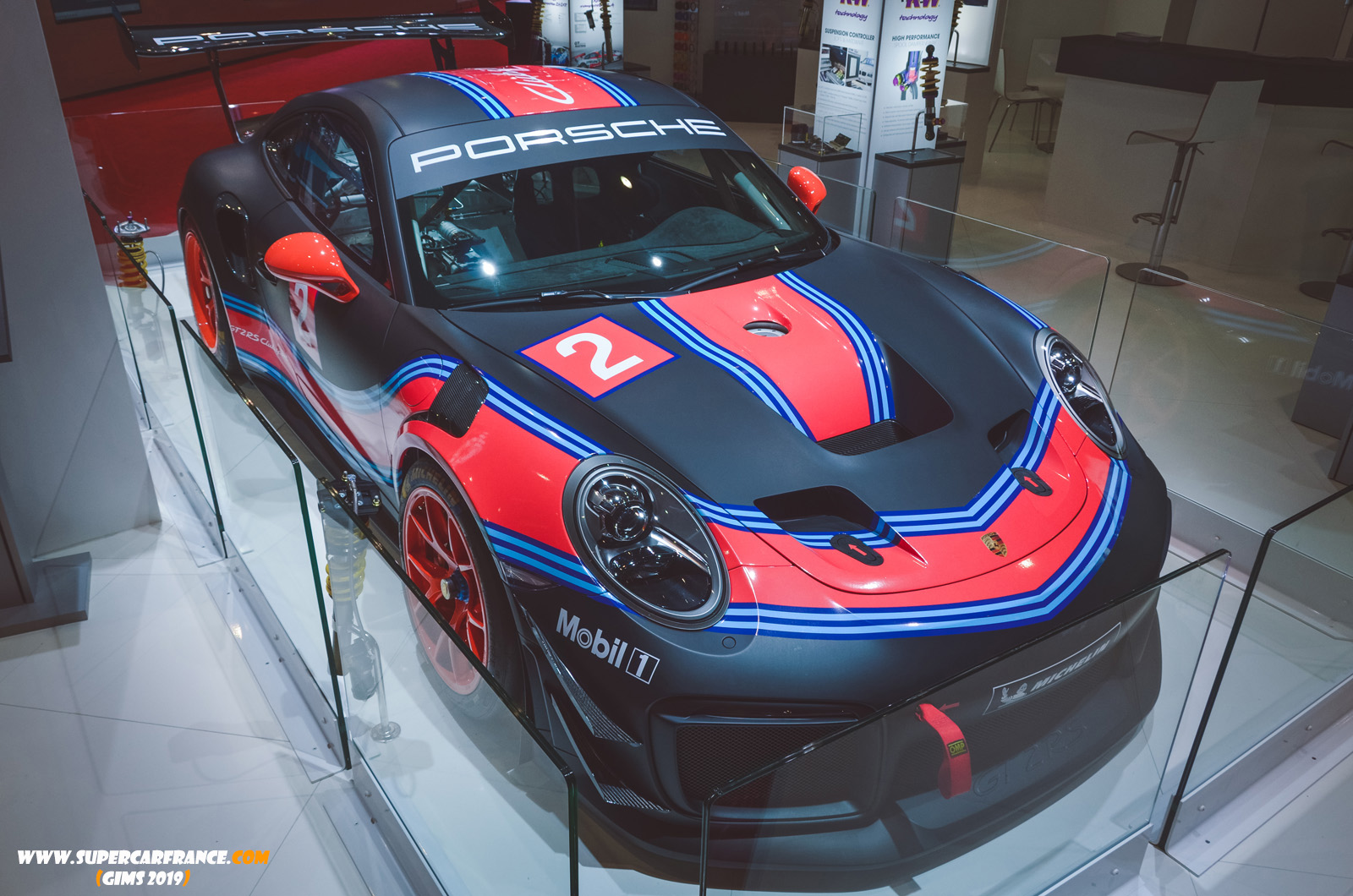 30 Porsche 911 GT2 RS Clubsport