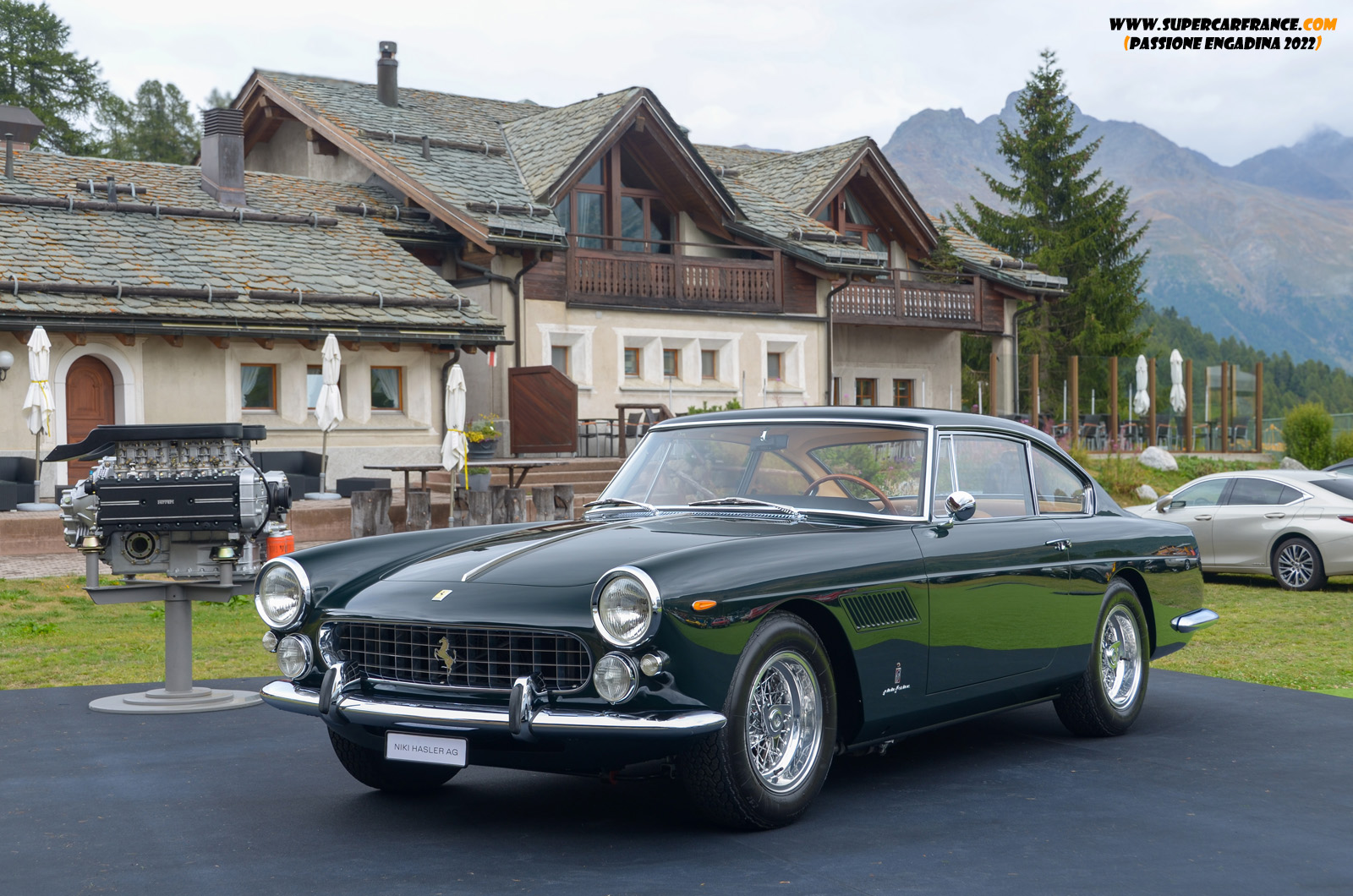 17 Ferrari 250 GT 2+2
