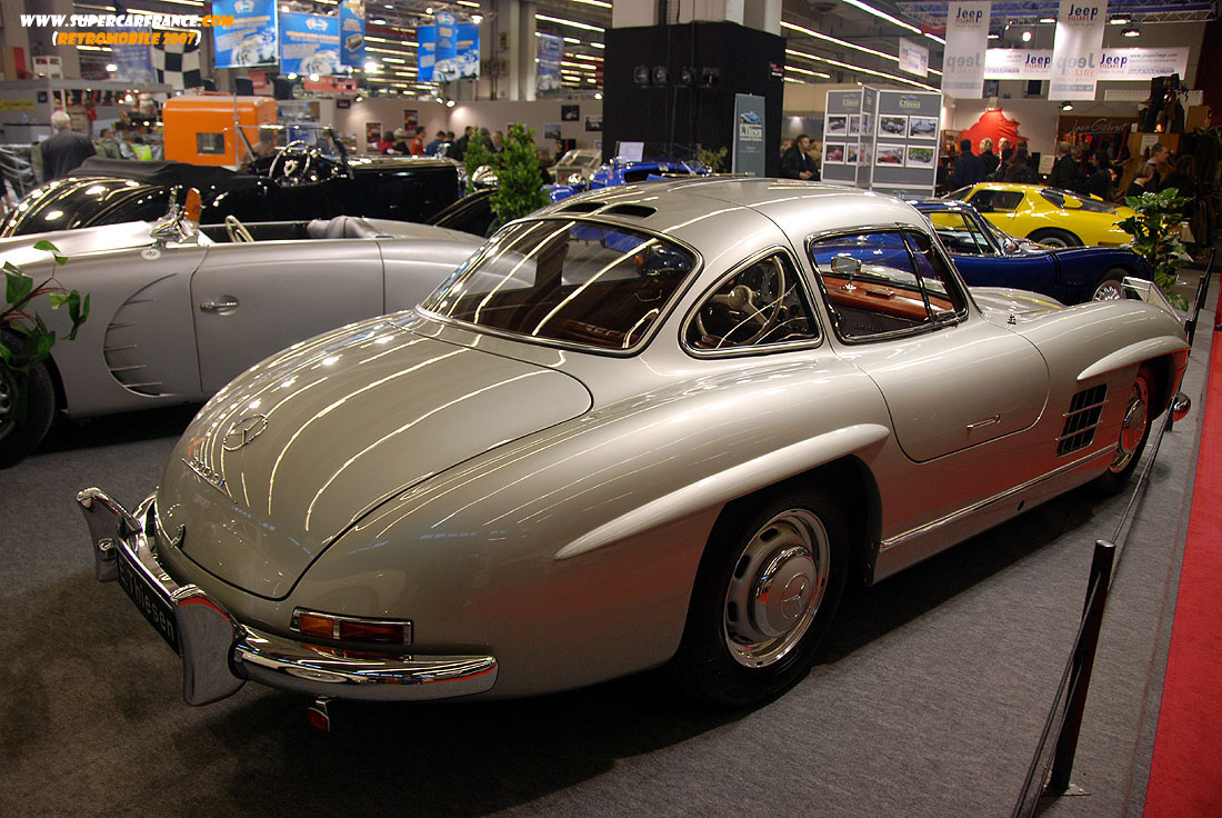 122 Mercedes Benz 300SL Gullwing