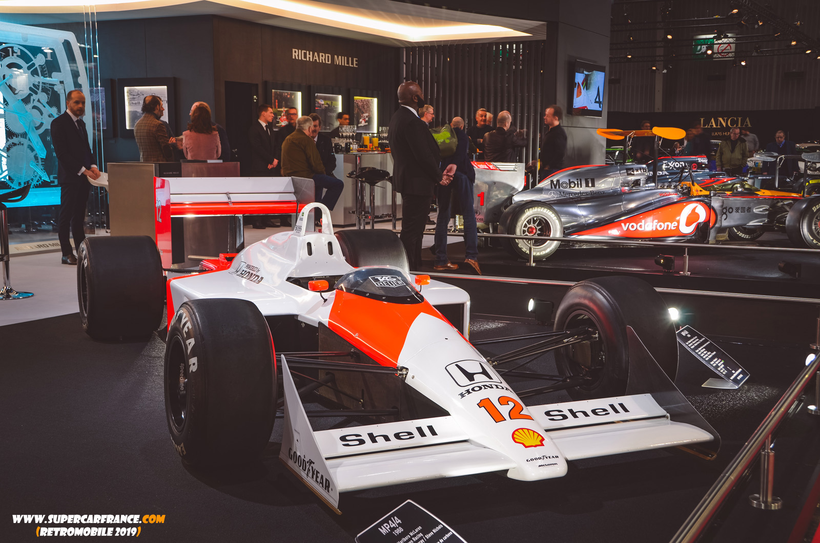200 Mclaren MP4 4