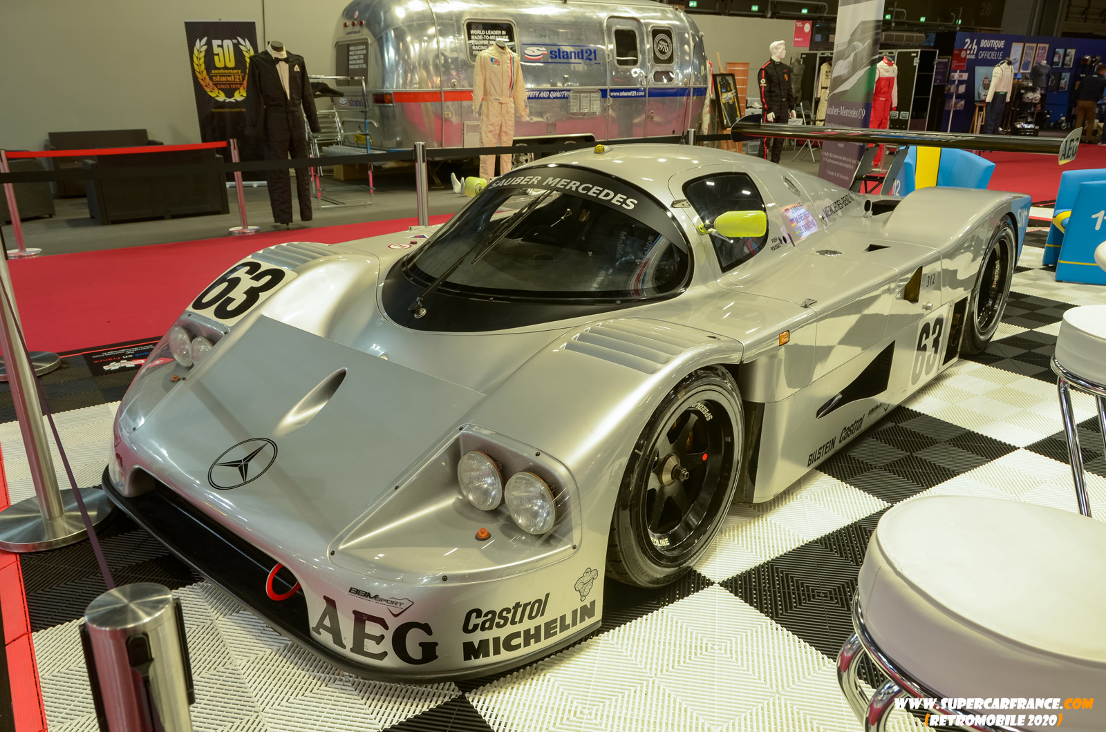 17 Sauber Mercedes C9